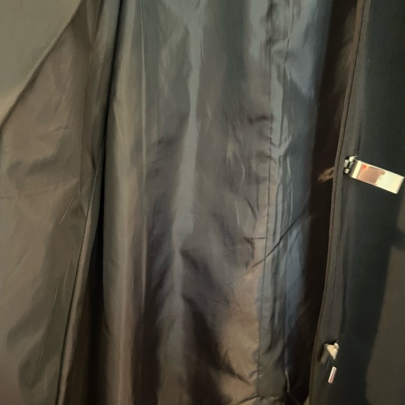 London fog hooded rain jacket in black. Small petite. - Picture 10 of 11